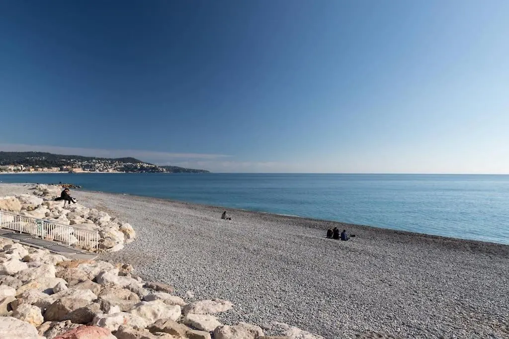 Superbe 3 Pieces Vue Mer A 2 Mn De La Plage, Terrasse, Piscine Et Parking Prive ! Apartment Nice 0*,  France