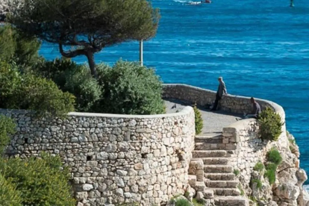 Superbe 3 Pieces Vue Mer A 2 Mn De La Plage, Terrasse, Piscine Et Parking Prive ! Apartment Nice France