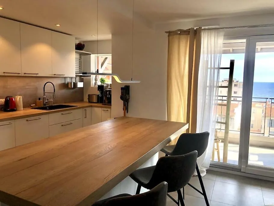 Superbe 3 Pieces Vue Mer A 2 Mn De La Plage, Terrasse, Piscine Et Parking Prive ! Daire Nice